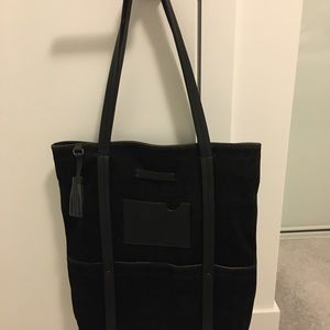 Black shoulder bag